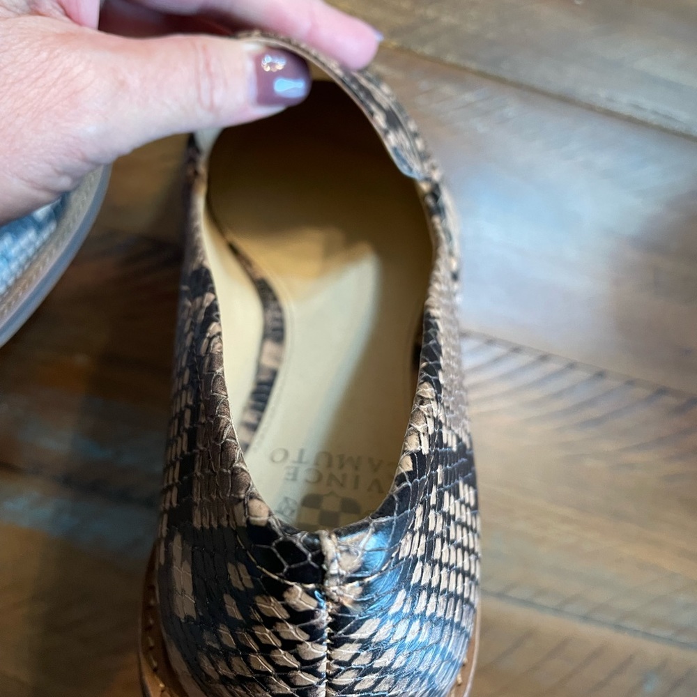 Vince Camuto loafer - Picture 5 of 9